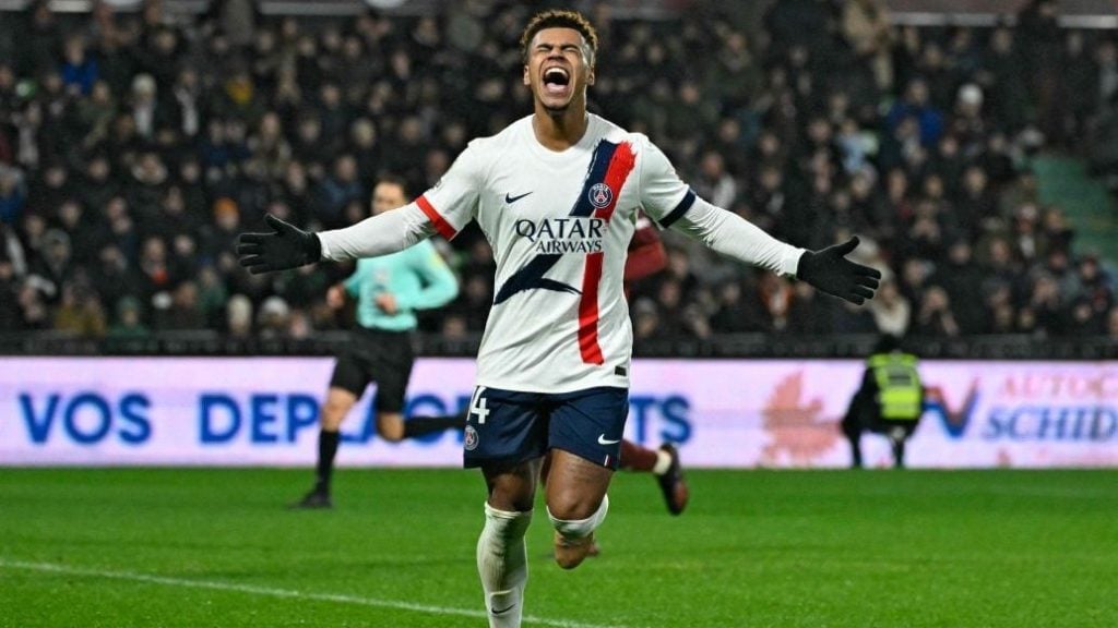 利物浦vs毕包第20分钟比赛暂停，全场球员、观众鼓掌致敬若塔（利物浦战毕尔巴鄂第20分钟暂停，全场球员与球迷鼓掌致敬若塔）