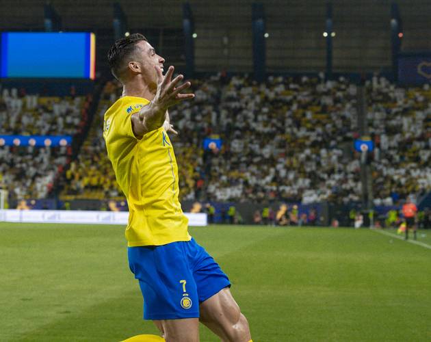 国乒香港训练！王楚钦一身黄好亮眼，莎莎苦练反手，陈幸同回归（国乒香港集训：王楚钦黄装吸睛，莎莎苦练反手，陈幸同回归）