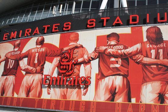 马赛反击犀利成为法甲黑马（马赛凭凌厉反击跃升为法甲黑马）